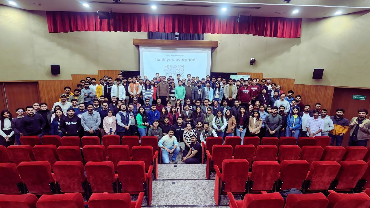 Delhi Dreamin End Of Year Bash Meetup at IIT Delhi - December 2024 - Group Photo